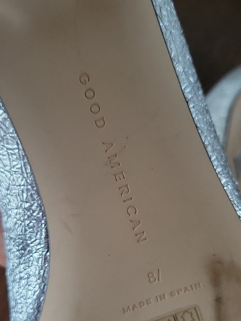 NWOT Good American The Statement Silver Crackle Pointed Ballet Flats Size 8.5